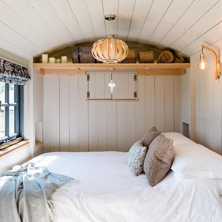 Boutique Cornish Shepherd'S Hut With Hot Tub Launceston Εξωτερικό φωτογραφία