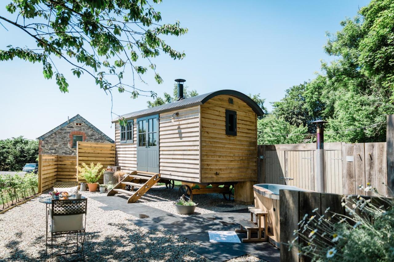 Boutique Cornish Shepherd'S Hut With Hot Tub Launceston Εξωτερικό φωτογραφία